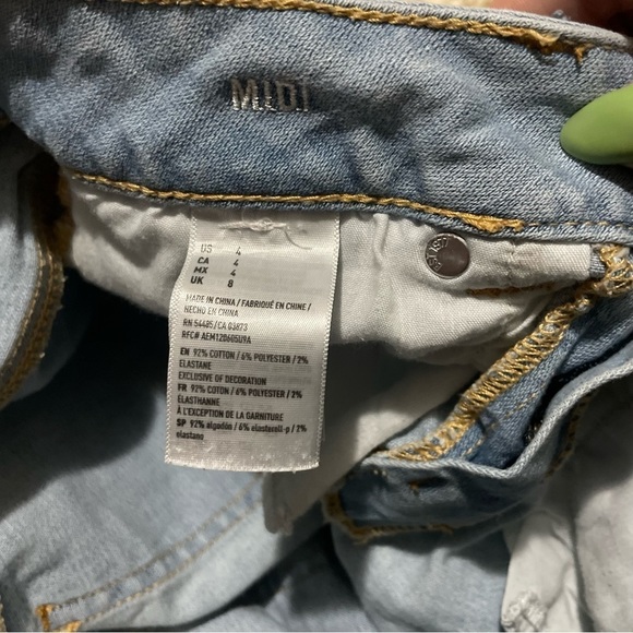 AMERICAN EAGLE distressed midi shorts sz 4 - Picture 3 of 4